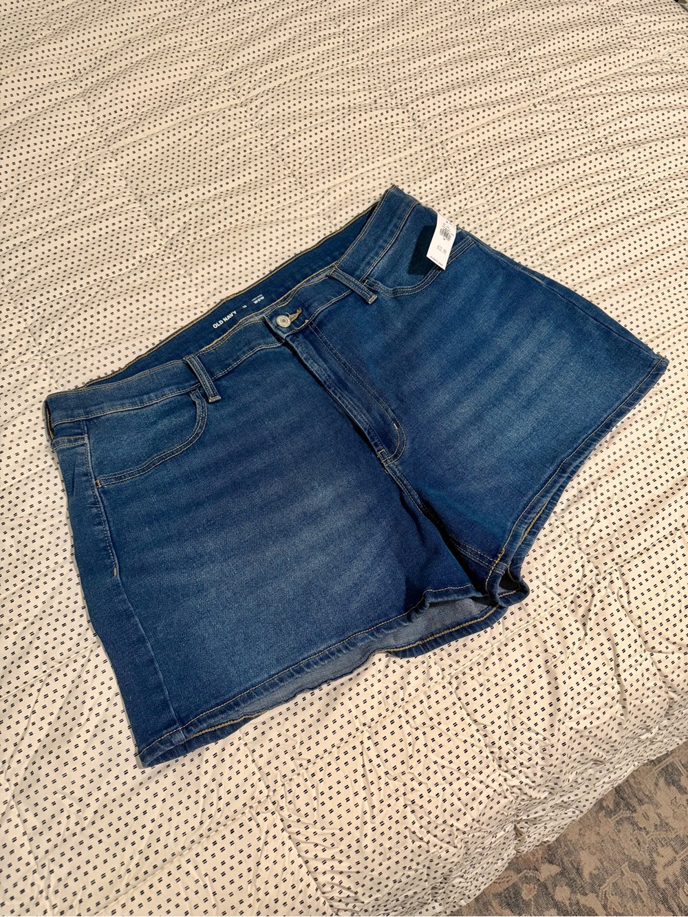 NWT Old Navy Medium Denim Shorts